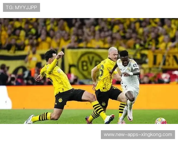 皇马前场压制不断制造对方犯错 皇马前场压制不断制造对方犯错