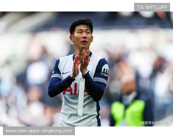 孙兴慜大脚吊射破门,全场哗然 孙兴慜大脚吊射破门,全场哗然