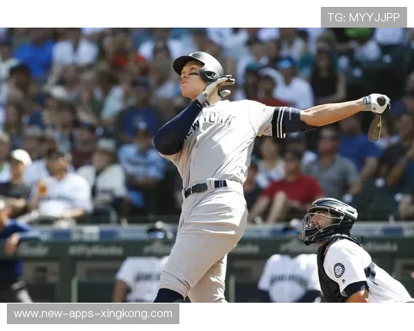 洋基终结者九局三振锁定胜利，赛场英雄再度闪耀