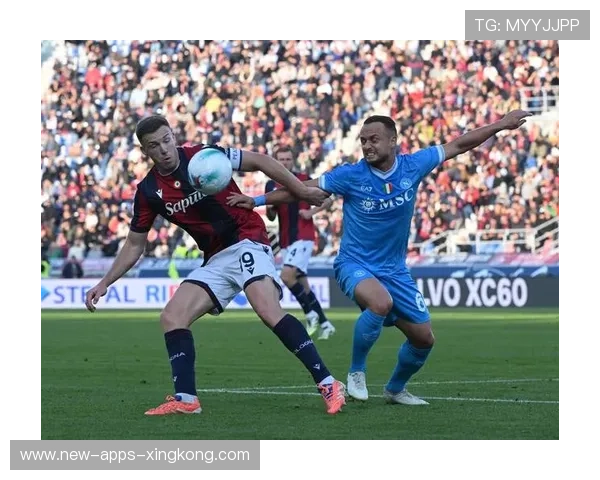 那不勒斯洛博特卡冷静传中助攻建功，展现超级中场的非凡实力